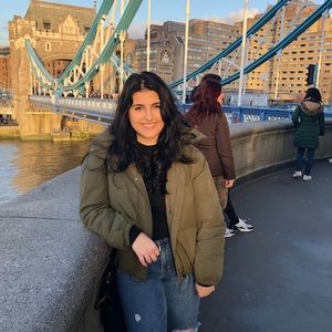 Meet your Posher, Sara